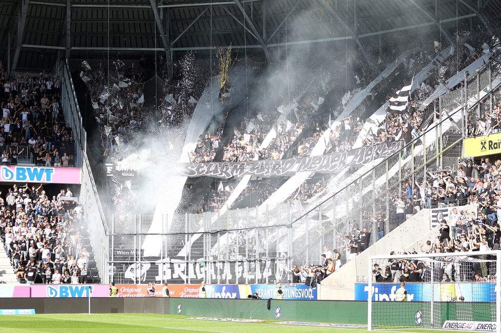 LASK - Sturm Graz
Oesterreichische Fussball Bundesliga, 31. Runde, LASK - SK Sturm Graz, Raiffeisen Arena Linz, 12.05.2024. 

Foto zeigt Fans von Sturm mit einer Choreografie
