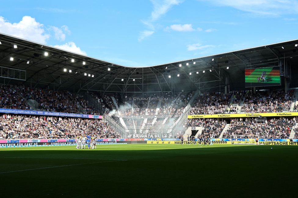 LASK - Sturm Graz
Oesterreichische Fussball Bundesliga, 31. Runde, LASK - SK Sturm Graz, Arena Linz, 12.05.2024. 

Foto zeigt Fans von Sturm mit einer Choreografie
