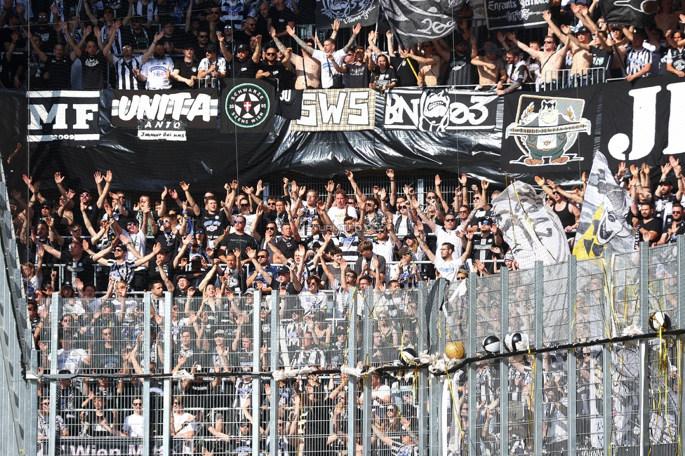 LASK - Sturm Graz
Oesterreichische Fussball Bundesliga, 31. Runde, LASK - SK Sturm Graz, Raiffeisen Arena Linz, 12.05.2024. 

Foto zeigt Fans von Sturm
