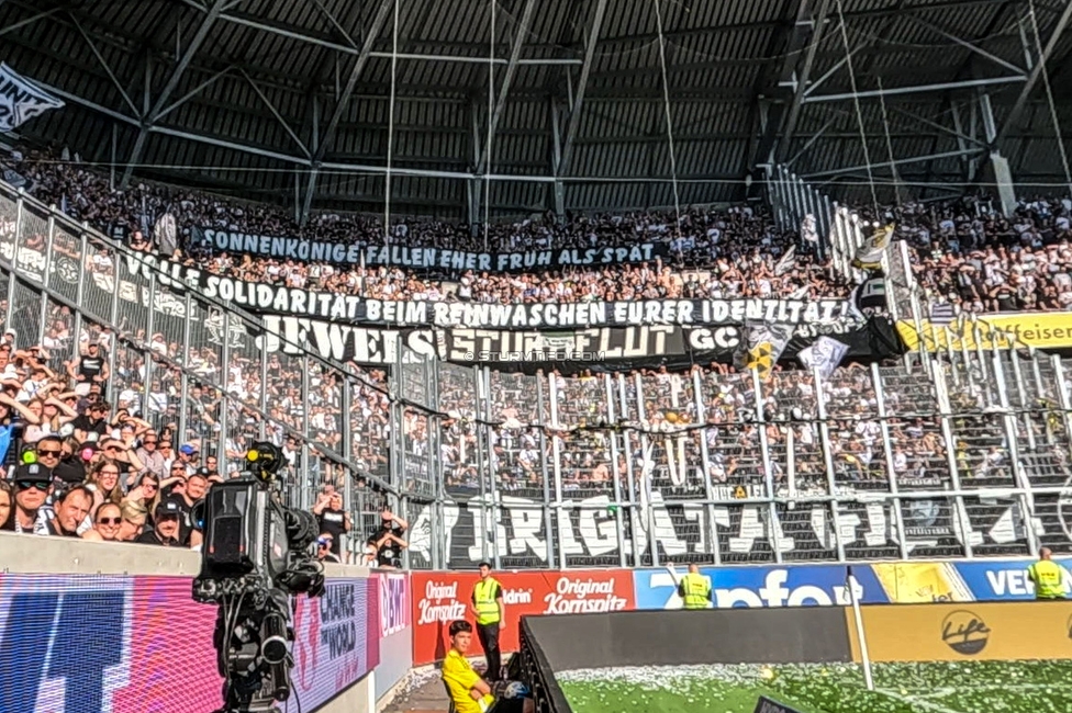 LASK - Sturm Graz
Oesterreichische Fussball Bundesliga, 31. Runde, LASK - SK Sturm Graz, Raiffeisen Arena Linz, 12.05.2024. 

Foto zeigt Fans von Sturm mit einem Spruchband

