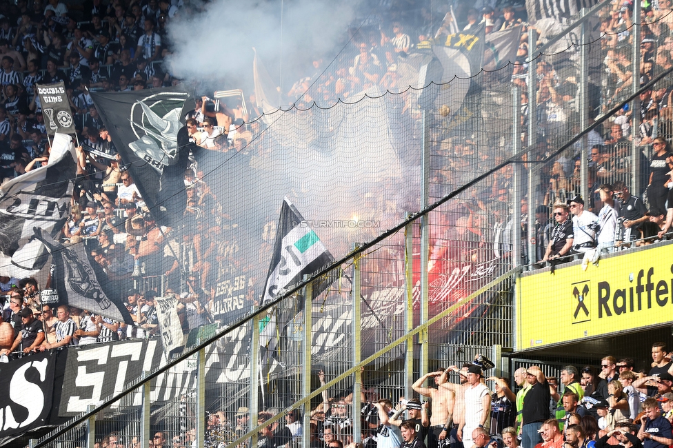 LASK - Sturm Graz
Oesterreichische Fussball Bundesliga, 31. Runde, LASK - SK Sturm Graz, Raiffeisen Arena Linz, 12.05.2024. 

Foto zeigt Fans von Sturm
