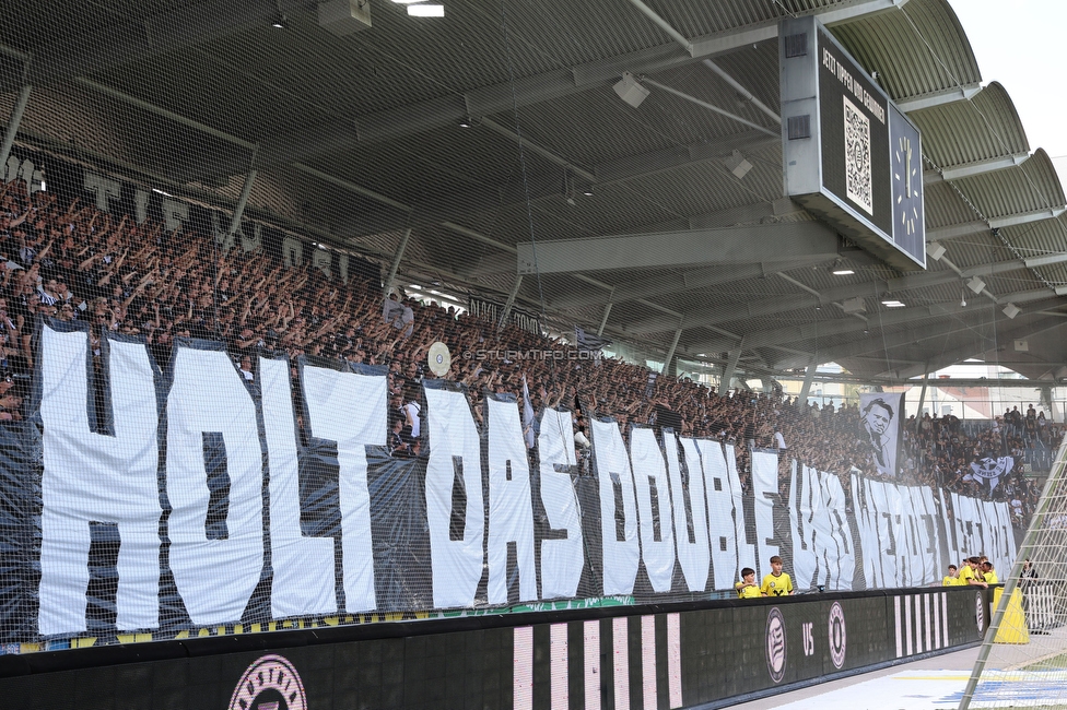 Sturm Graz - Austria Klagenfurt
Oesterreichische Fussball Bundesliga, 32. Runde, SK Sturm Graz - SK Austria Klagenfurt, Stadion Liebenau Graz, 19.05.2024. 

Foto zeigt Fans von Sturm mit einem Spruchband
