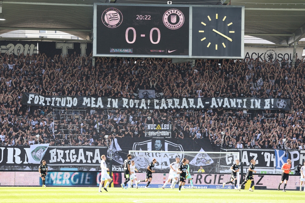 Sturm Graz - Austria Klagenfurt
Oesterreichische Fussball Bundesliga, 32. Runde, SK Sturm Graz - SK Austria Klagenfurt, Stadion Liebenau Graz, 19.05.2024. 

Foto zeigt Fans von Sturm mit einem Spruchband
Schlüsselwörter: carrara