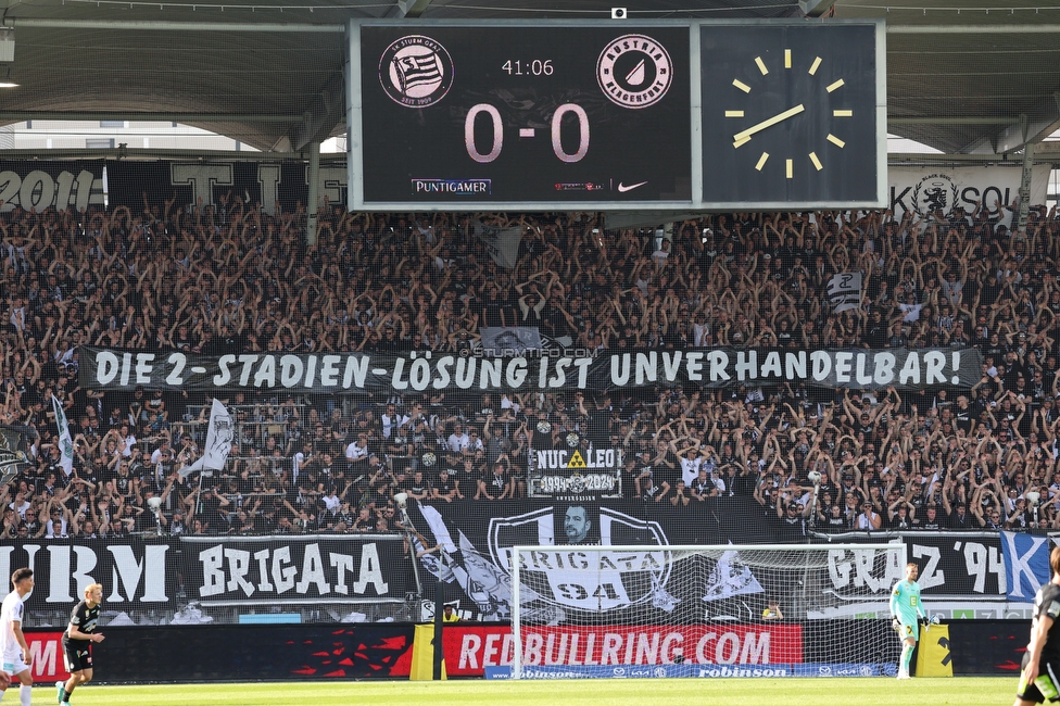 Sturm Graz - Austria Klagenfurt
Oesterreichische Fussball Bundesliga, 32. Runde, SK Sturm Graz - SK Austria Klagenfurt, Stadion Liebenau Graz, 19.05.2024. 

Foto zeigt Fans von Sturm mit einem Spruchband
Schlüsselwörter: sturmstadion