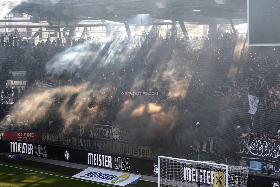 Sturm Graz - Austria Klagenfurt
Oesterreichische Fussball Bundesliga, 32. Runde, SK Sturm Graz - SK Austria Klagenfurt, Stadion Liebenau Graz, 19.05.2024. 

Foto zeigt Fans von Sturm
Schlüsselwörter: bastion jewels pyrotechnik