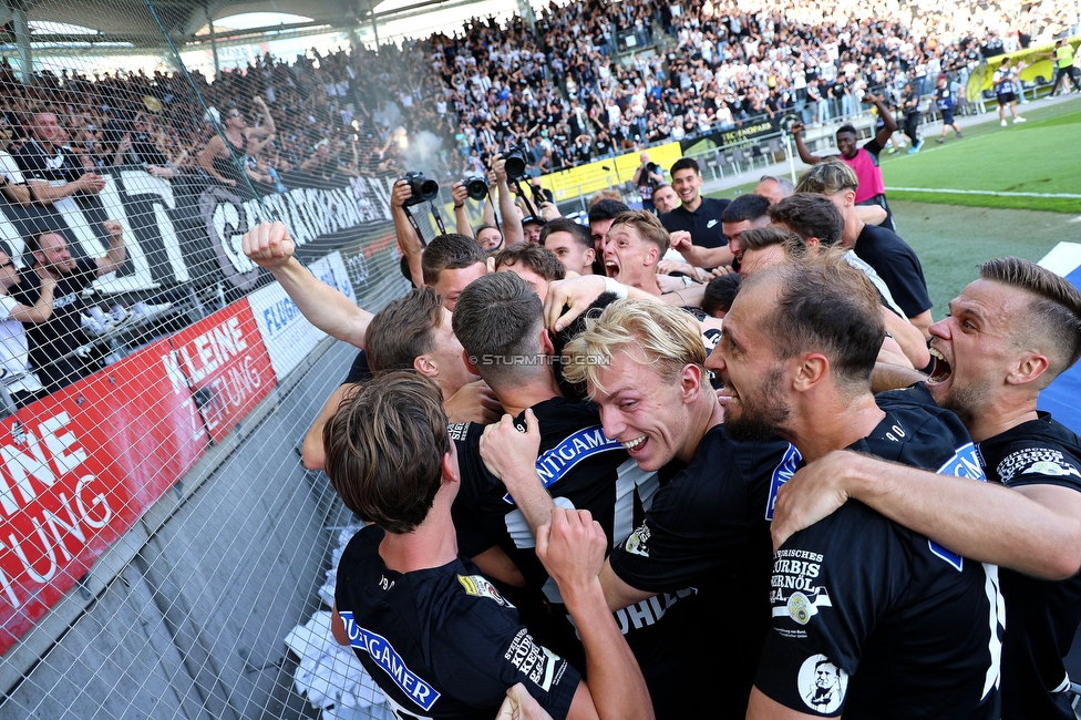 Sturm Graz - Austria Klagenfurt
Oesterreichische Fussball Bundesliga, 32. Runde, SK Sturm Graz - SK Austria Klagenfurt, Stadion Liebenau Graz, 19.05.2024. 

Foto zeigt Gregory Wuethrich (Sturm) und die Mannschaft von Sturm
Schlüsselwörter: torjubel