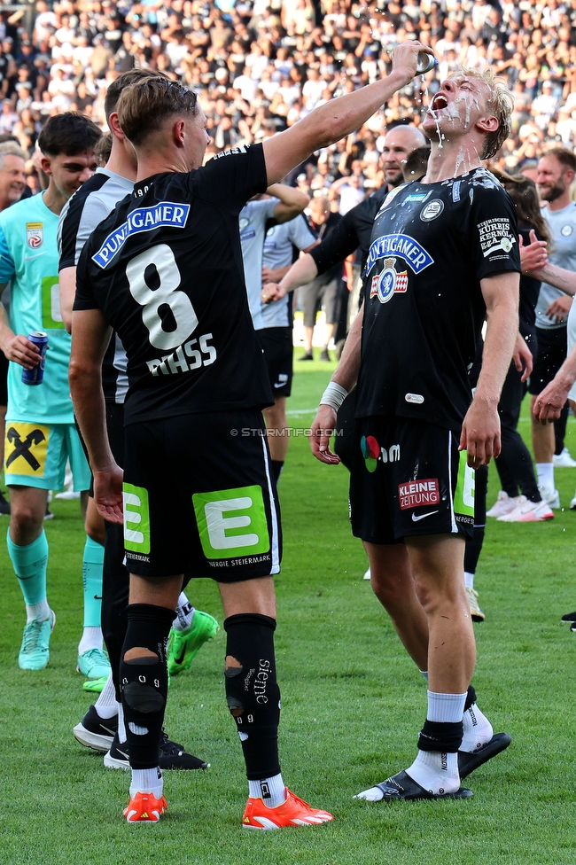 Sturm Graz - Austria Klagenfurt
Oesterreichische Fussball Bundesliga, 32. Runde, SK Sturm Graz - SK Austria Klagenfurt, Stadion Liebenau Graz, 19.05.2024. 

Foto zeigt Alexander Prass (Sturm) und Mika Biereth (Sturm)
