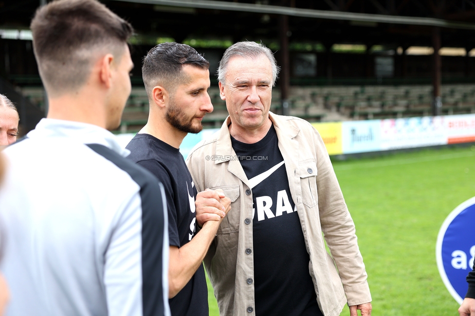 Sturm Damen - Bergheim
OEFB Frauen Bundesliga, 18. Runde, SK Sturm Graz Damen - FC Bergheim, Gruabn Graz, 26.05.2024. 

Foto zeigt Sargon Duran (Cheftrainer Sturm Damen) und Christian Jauk (Praesident Sturm)
