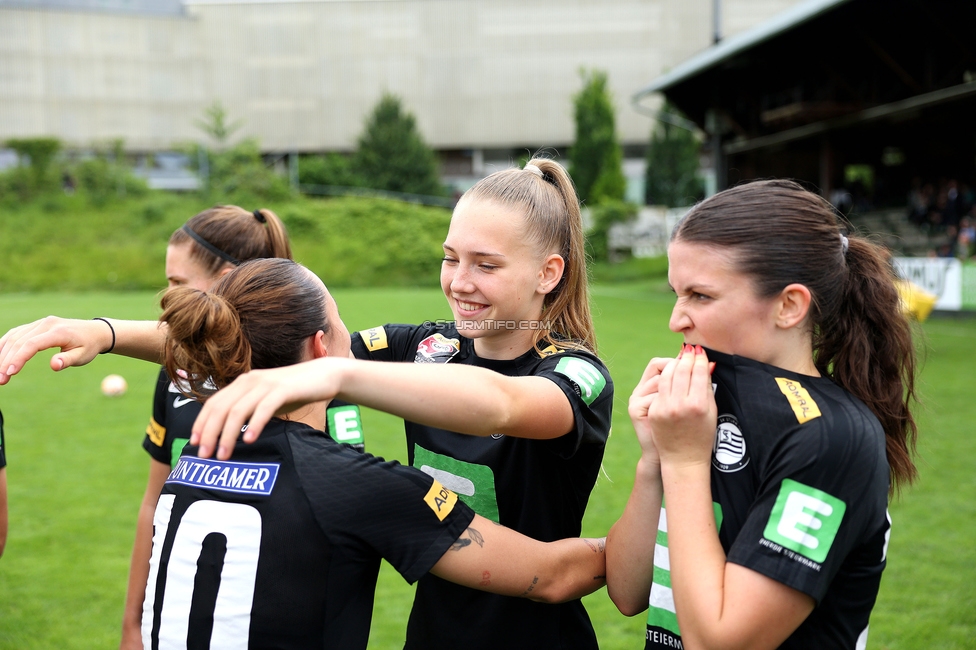 Sturm Damen - Bergheim
OEFB Frauen Bundesliga, 18. Runde, SK Sturm Graz Damen - FC Bergheim, Gruabn Graz, 26.05.2024. 

Foto zeigt Lena Breznik (Sturm Damen) und Marie Spiess (Sturm Damen)
