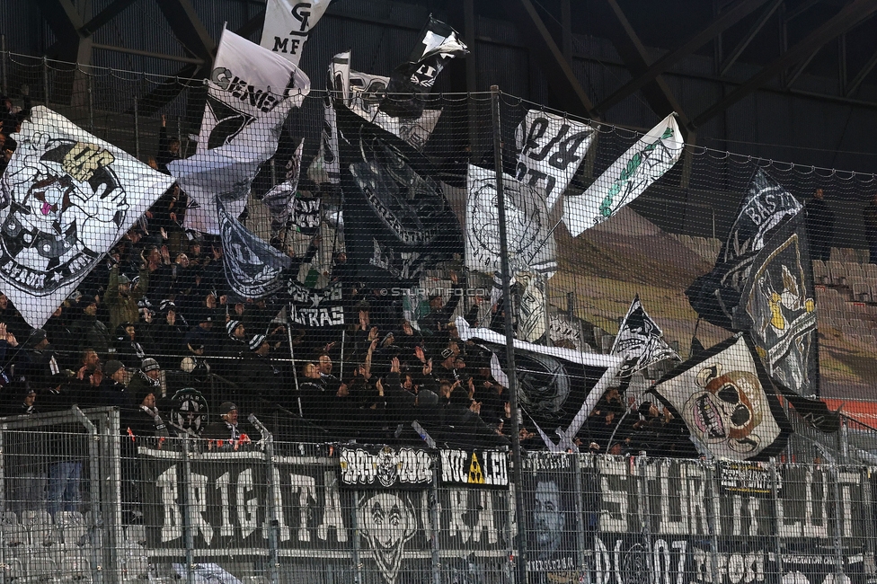 Tirol - Sturm Graz
Oesterreichische Fussball Bundesliga, 16. Runde, WSG Tirol - SK Sturm Graz, Tivoli Stadion Tirol, 07.12.2024. 

Foto zeigt Fans von Sturm
