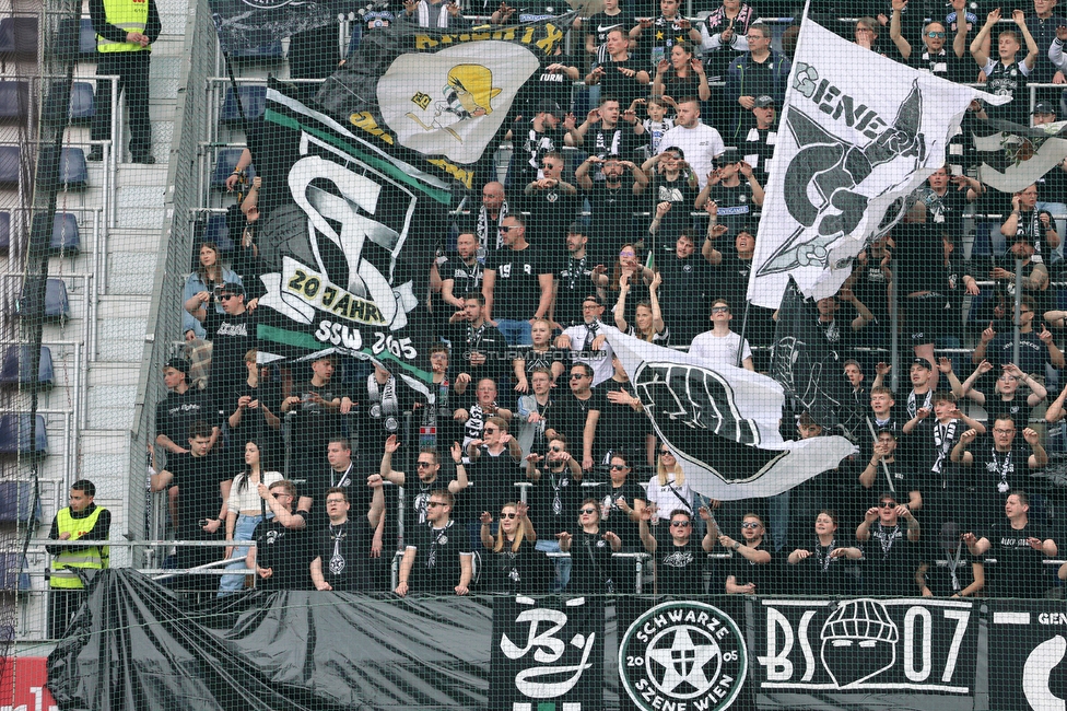 RB Salzburg - Sturm Graz
Oesterreichische Fussball Bundesliga, 25. Runde, FC RB Salzburg - SK Sturm Graz, Stadion Wals-Siezenheim, 13.04.2024. 

Foto zeigt Fans von Sturm

