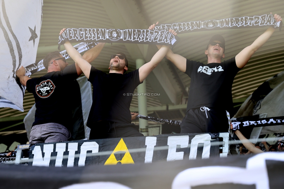 Sturm Graz - Blau-Weiss Linz
Oesterreichische Fussball Bundesliga, 26. Runde, SK Sturm Graz - FC Blau-Weiss Linz, Stadion Liebenau Graz, 20.04.2025. 

Foto zeigt Fans von Sturm
Schlüsselwörter: heimo brigata vorsaenger