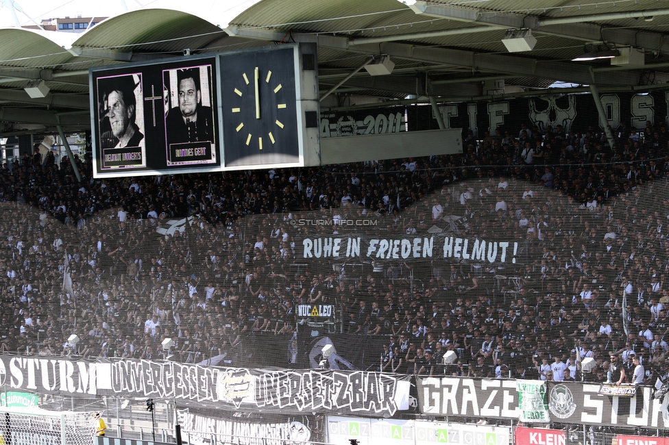 Sturm Graz - Blau-Weiss Linz
Oesterreichische Fussball Bundesliga, 26. Runde, SK Sturm Graz - FC Blau-Weiss Linz, Stadion Liebenau Graz, 20.04.2025. 

Foto zeigt Fans von Sturm bei einer Trauerminute
