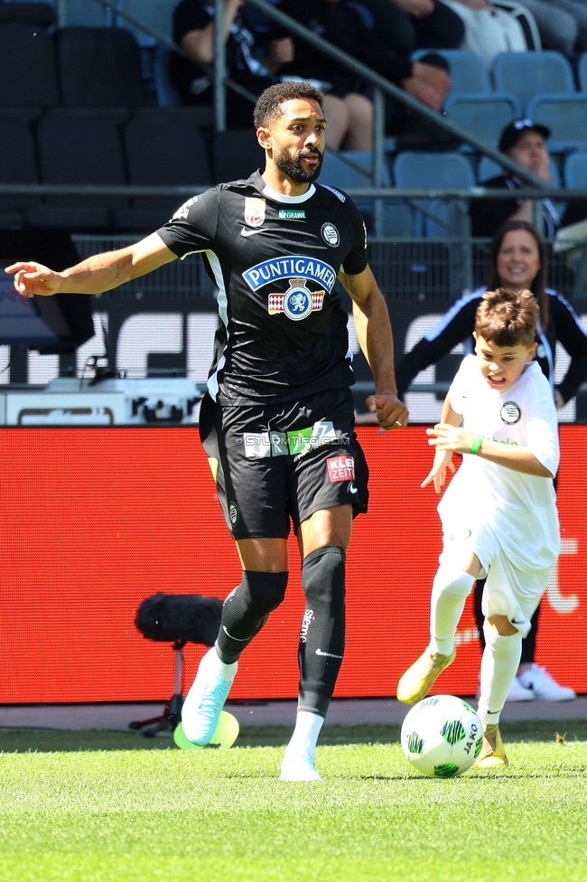 Sturm Graz - Blau-Weiss Linz
Oesterreichische Fussball Bundesliga, 26. Runde, SK Sturm Graz - FC Blau-Weiss Linz, Stadion Liebenau Graz, 20.04.2025. 

Foto zeigt das Match 100 Kids gegen Sturm mit Gregory Wuethrich (Sturm)
