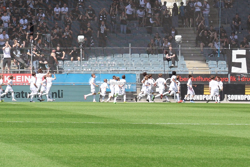 Sturm Graz - Blau-Weiss Linz
Oesterreichische Fussball Bundesliga, 26. Runde, SK Sturm Graz - FC Blau-Weiss Linz, Stadion Liebenau Graz, 20.04.2025. 

Foto zeigt das Match 100 Kids gegen Sturm
