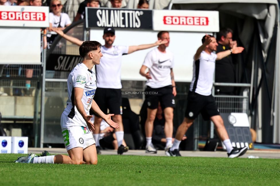Sturm Graz - Blau-Weiss Linz
Oesterreichische Fussball Bundesliga, 26. Runde, SK Sturm Graz - FC Blau-Weiss Linz, Stadion Liebenau Graz, 20.04.2025. 

Foto zeigt Leon Grgic (Sturm)
