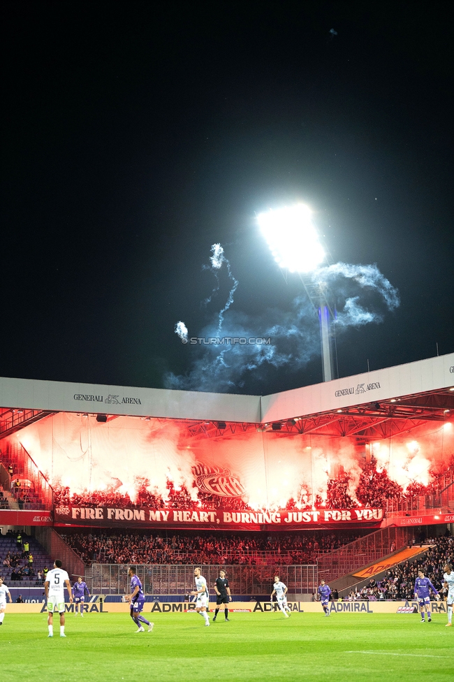 Austria Wien - Sturm Graz
Oesterreichische Fussball Bundesliga, 27. Runde, FK Austria Wien - SK Sturm Graz, Generali Arena Wien, 23.04.2025. 

Foto zeigt Fans von Sturm mit Pyrotechnik
