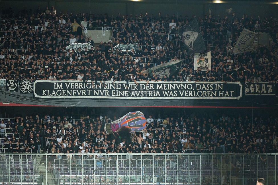Austria Wien - Sturm Graz
Oesterreichische Fussball Bundesliga, 27. Runde, FK Austria Wien - SK Sturm Graz, Generali Arena Wien, 23.04.2025. 

Foto zeigt Fans von Sturm
