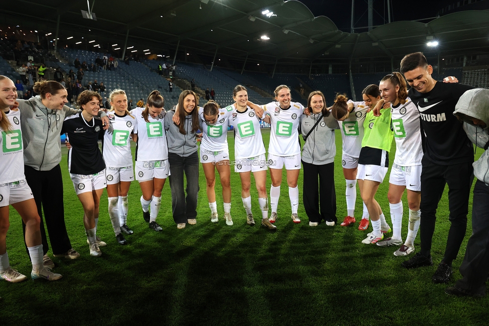 Sturm Damen - Austria Wien
OEFB Frauen Bundesliga, 21. Runde, SK Sturm Graz Damen - FK Austria Wien, Stadion Liebenau Graz, 27.04.2025. 

Foto zeigt die Mannschaft der Sturm Damen
