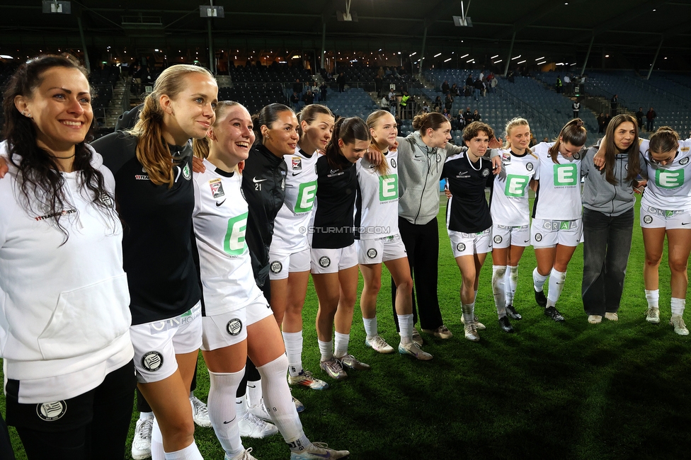 Sturm Damen - Austria Wien
OEFB Frauen Bundesliga, 21. Runde, SK Sturm Graz Damen - FK Austria Wien, Stadion Liebenau Graz, 27.04.2025. 

Foto zeigt die Mannschaft der Sturm Damen
