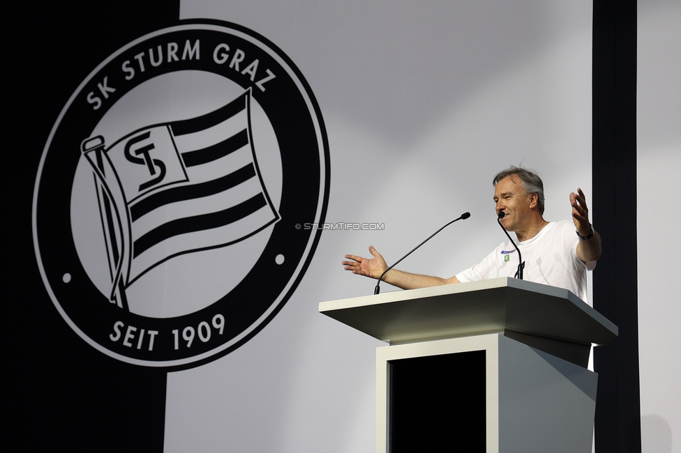 116 Jahre Sturm Graz
SK Sturm Graz Geburtstagsfeier - 116 Jahre, Grazer Innenstadt, Graz am 01.05.2025.
