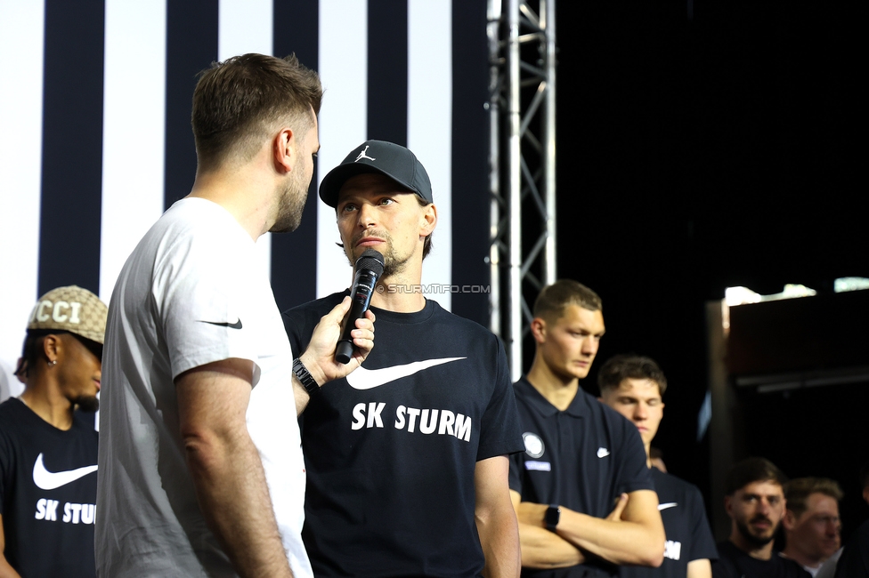 116 Jahre Sturm Graz
SK Sturm Graz Geburtstagsfeier - 116 Jahre, Grazer Innenstadt, Graz am 01.05.2025.
