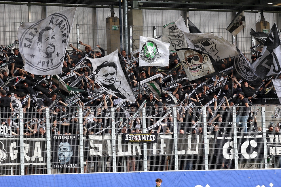 BW Linz - Sturm Graz
Oesterreichische Fussball Bundesliga, 29. Runde, Blau-Weiss Linz - SK Sturm Graz, Hofmann Personal Stadion Linz, 04.05.2025. 

Foto zeigt Fans von Sturm
