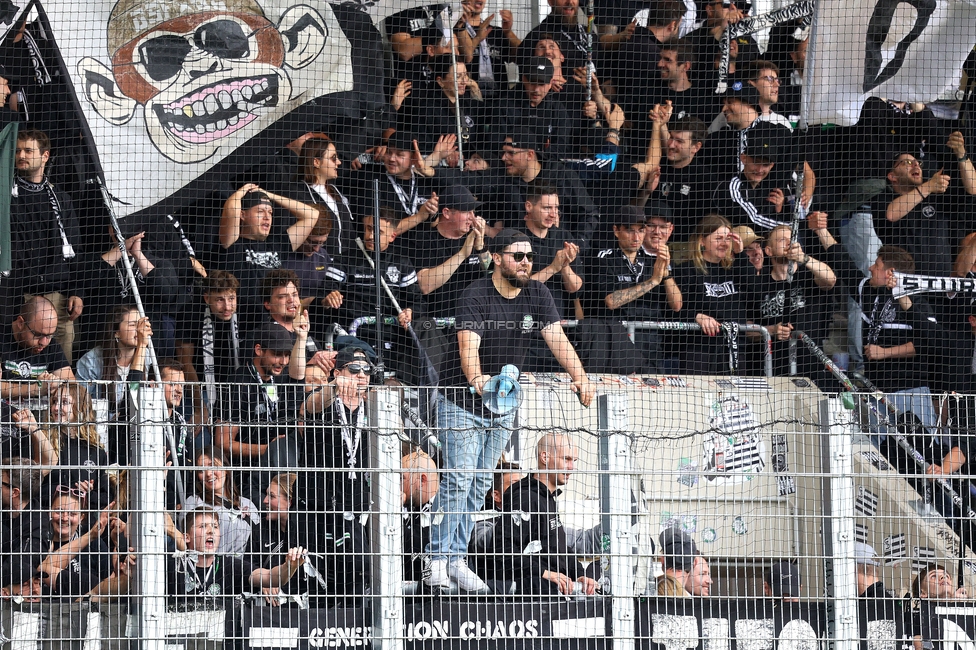 BW Linz - Sturm Graz
Oesterreichische Fussball Bundesliga, 29. Runde, Blau-Weiss Linz - SK Sturm Graz, Hofmann Personal Stadion Linz, 04.05.2025. 

Foto zeigt Fans von Sturm
