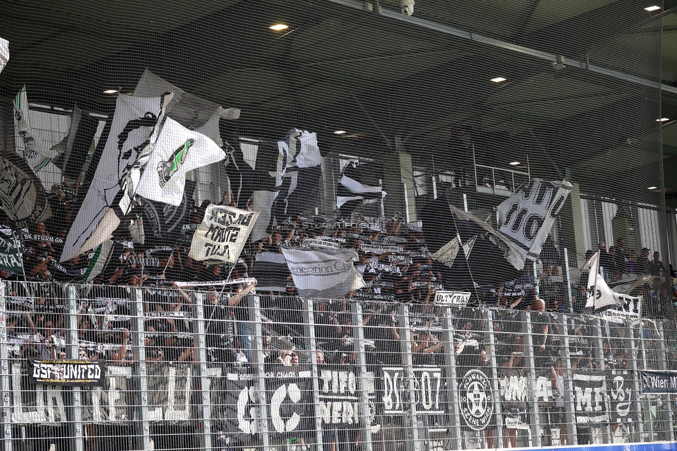 BW Linz - Sturm Graz
Oesterreichische Fussball Bundesliga, 29. Runde, Blau-Weiss Linz - SK Sturm Graz, Hofmann Personal Stadion Linz, 04.05.2025. 

Foto zeigt Fans von Sturm
