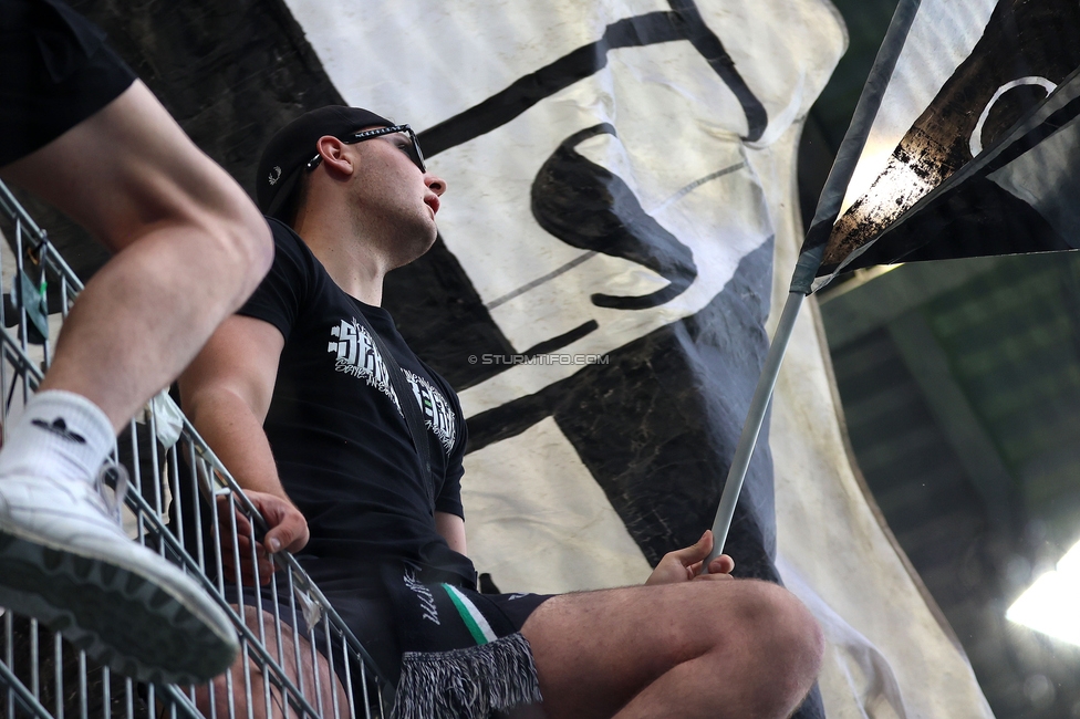 BW Linz - Sturm Graz
Oesterreichische Fussball Bundesliga, 29. Runde, Blau-Weiss Linz - SK Sturm Graz, Hofmann Personal Stadion Linz, 04.05.2025. 

Foto zeigt Fans von Sturm
