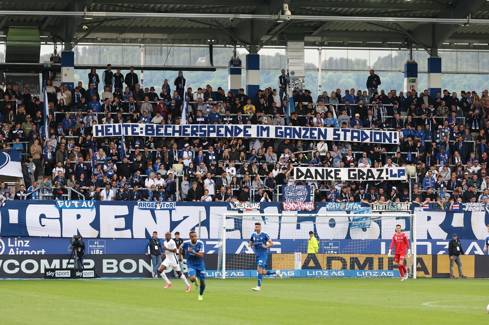 BW Linz - Sturm Graz
Oesterreichische Fussball Bundesliga, 29. Runde, Blau-Weiss Linz - SK Sturm Graz, Hofmann Personal Stadion Linz, 04.05.2025. 

Foto zeigt Fans von Sturm
