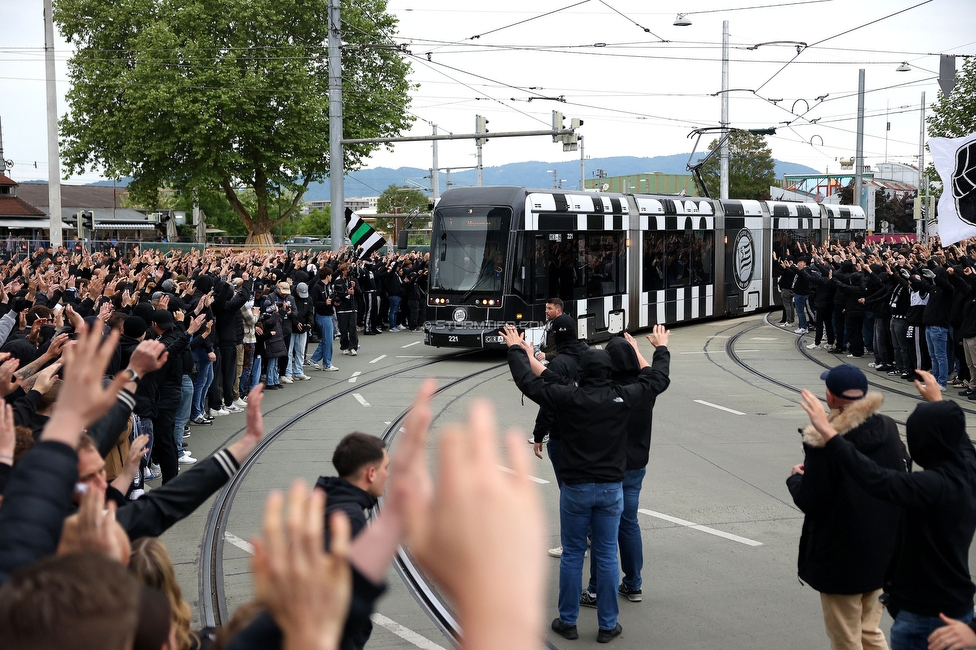 Sturm Graz - Salzburg
Oesterreichische Fussball Bundesliga, 30. Runde, SK Sturm Graz - FC Salzburg, Stadion Liebenau Graz, 09.05.2025. 

Foto zeigt den Empfang der Mannschaft
