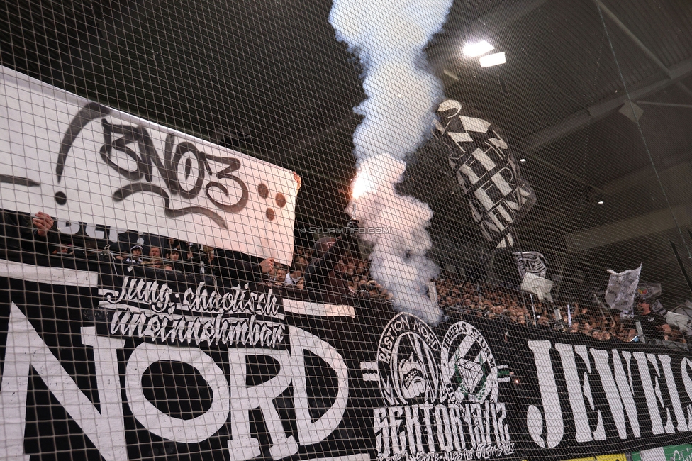 Sturm Graz - RB Salzburg
Oesterreichische Fussball Bundesliga, 30. Runde, SK Sturm Graz - FC RB Salzburg, Stadion Liebenau Graz, 09.05.2025. 

Foto zeigt Fans von Sturm mit einem Spruchband
Schlüsselwörter: bastion