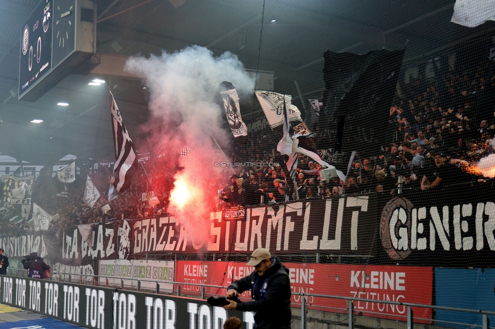 Sturm Graz - RB Salzburg
Oesterreichische Fussball Bundesliga, 30. Runde, SK Sturm Graz - FC RB Salzburg, Stadion Liebenau Graz, 09.05.2025. 

Foto zeigt Fans von Sturm
Schlüsselwörter: sturmflut pyrotechnik