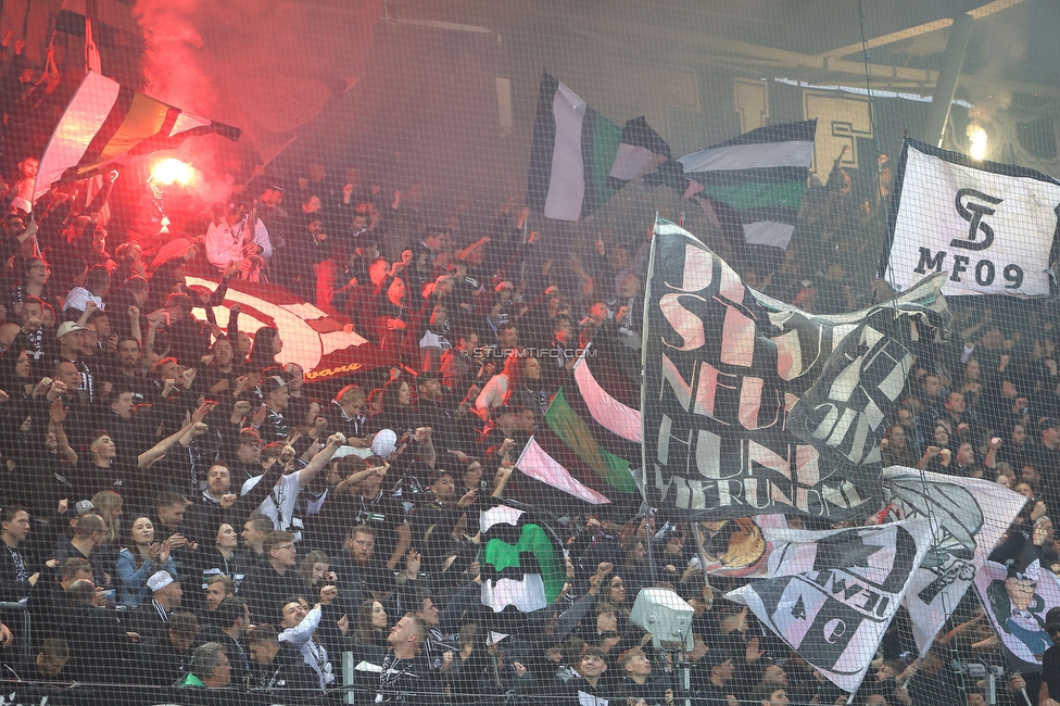 Sturm Graz - Salzburg
Oesterreichische Fussball Bundesliga, 30. Runde, SK Sturm Graz - FC Salzburg, Stadion Liebenau Graz, 09.05.2025. 

Foto zeigt Fans von Sturm
