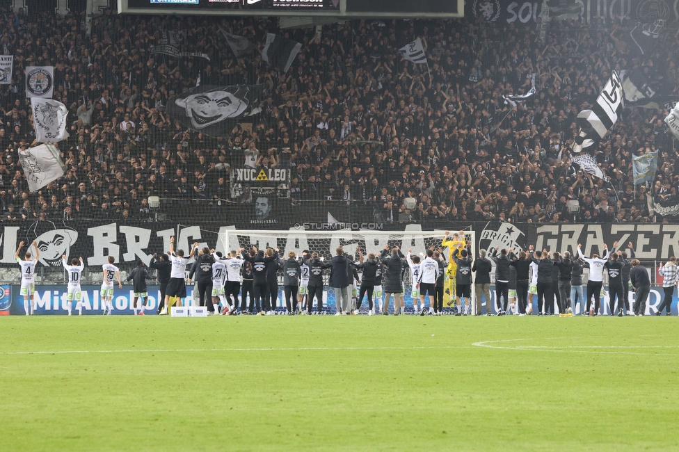 Sturm Graz - RB Salzburg
Oesterreichische Fussball Bundesliga, 30. Runde, SK Sturm Graz - FC RB Salzburg, Stadion Liebenau Graz, 09.05.2025. 

Foto zeigt die Mannschaft von Sturm
