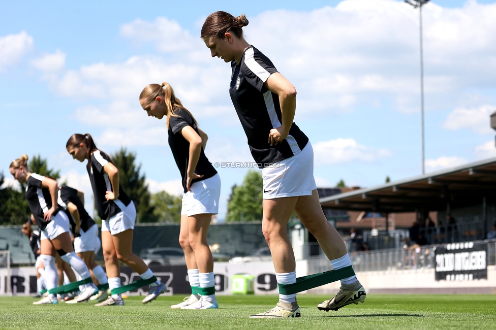 Sturm Damen - St. Poelten
OEFB Frauen Bundesliga, 23. Runde, SK Sturm Graz Damen - SKN St. Poelten, Trainingszentrum Messendorf, 10.05.2025. 

Foto zeigt die Mannschaft der Sturm Damen
