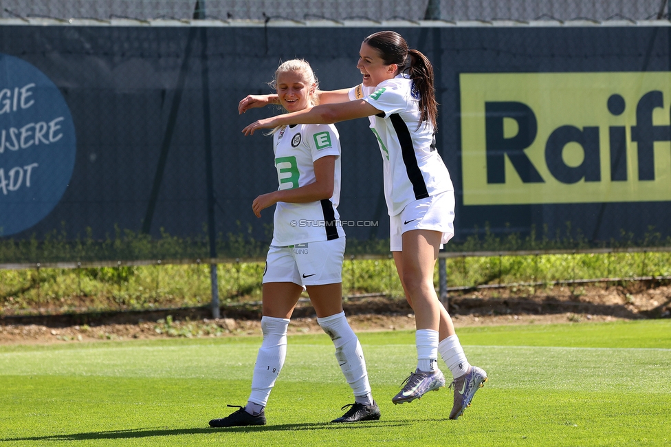 Sturm Damen - St. Poelten
OEFB Frauen Bundesliga, 23. Runde, SK Sturm Graz Damen - SKN St. Poelten, Trainingszentrum Messendorf, 10.05.2025. 

Foto zeigt Sandra Jakobsen (Sturm Damen) und Marie Spiess (Sturm Damen)
