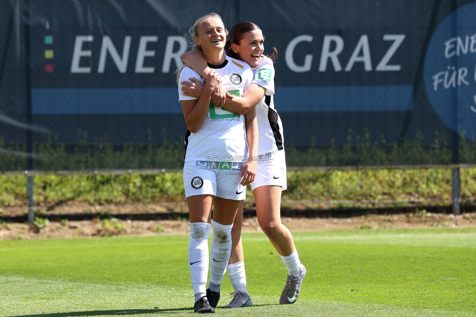 Sturm Damen - St. Poelten
OEFB Frauen Bundesliga, 23. Runde, SK Sturm Graz Damen - SKN St. Poelten, Trainingszentrum Messendorf, 10.05.2025. 

Foto zeigt Sandra Jakobsen (Sturm Damen) und Marie Spiess (Sturm Damen)
