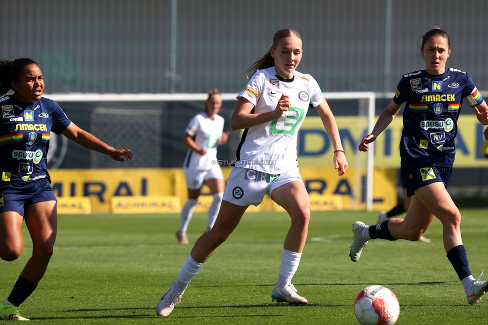 Sturm Damen - St. Poelten
OEFB Frauen Bundesliga, 23. Runde, SK Sturm Graz Damen - SKN St. Poelten, Trainingszentrum Messendorf, 10.05.2025. 

Foto zeigt Modesta Uka (Sturm Damen)
