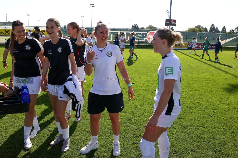 Sturm Damen - St. Poelten
OEFB Frauen Bundesliga, 23. Runde, SK Sturm Graz Damen - SKN St. Poelten, Trainingszentrum Messendorf, 10.05.2025. 

Foto zeigt Anna Oberhauser (Athletiktrainer Sturm Damen)
