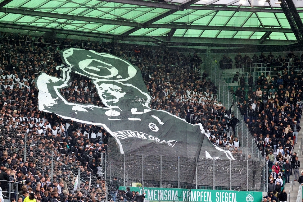 Rapid Wien - Sturm Graz
Oesterreichische Fussball Bundesliga, 31. Runde, SK Rapid Wien - SK Sturm Graz, Weststadion Wien, 18.05.2024. 

Foto zeigt Fans von Sturm mit einer Choreografie
