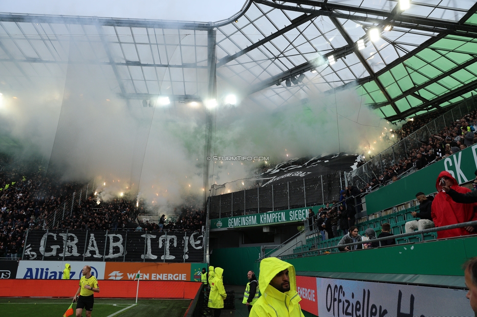 Sturm Graz - RB Salzburg
Oesterreichische Fussball Bundesliga, 30. Runde, SK Sturm Graz - FC RB Salzburg, Stadion Liebenau Graz, 09.05.2025. 

Foto zeigt Fans von Sturm mit einer Choreografie
