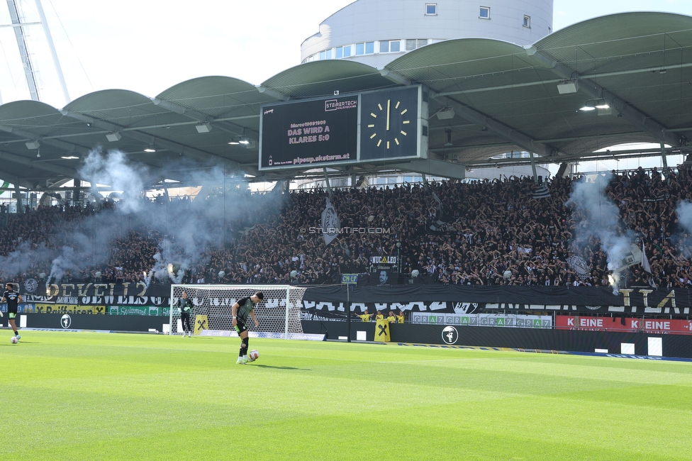 Sturm Graz - Wolfsberg
Oesterreichische Fussball Bundesliga, 32. Runde, SK Sturm Graz - Wolfsberger AC, Stadion Liebenau Graz, 24.05.2025. 

Foto zeigt Fans von Sturm mit einer Choreografie
