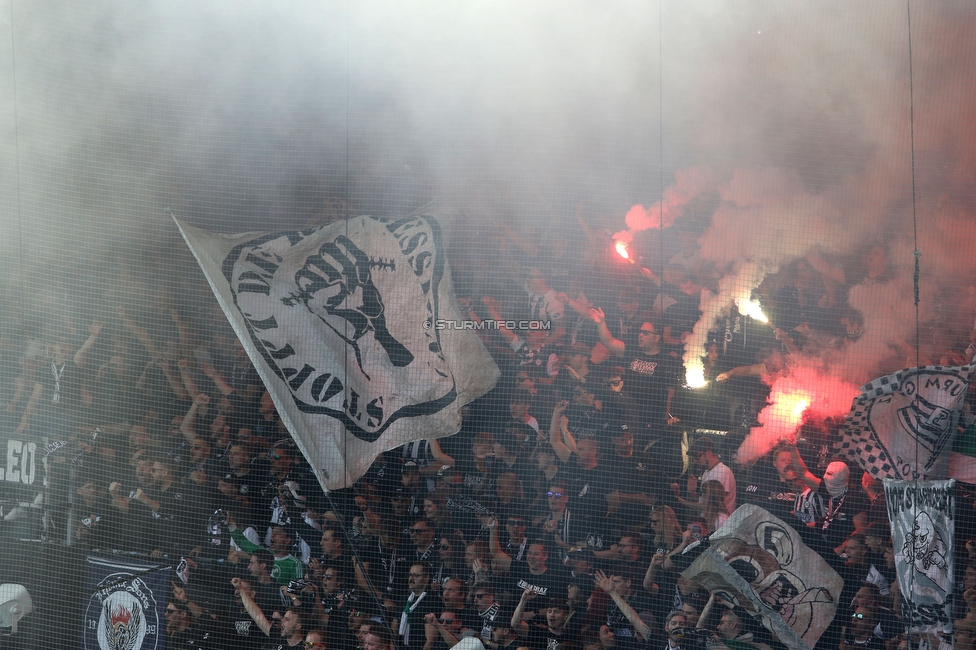 Sturm Graz - Wolfsberg
Oesterreichische Fussball Bundesliga, 32. Runde, SK Sturm Graz - Wolfsberger AC, Stadion Liebenau Graz, 24.05.2025. 

Foto zeigt Fans von Sturm
Schlüsselwörter: pyrotechnik
