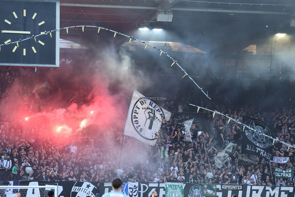 Sturm Graz - Wolfsberg
Oesterreichische Fussball Bundesliga, 32. Runde, SK Sturm Graz - Wolfsberger AC, Stadion Liebenau Graz, 24.05.2025. 

Foto zeigt Fans von Sturm
