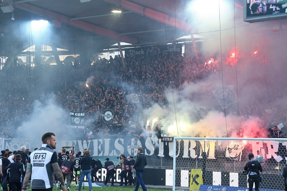 Sturm Graz - Wolfsberg
Oesterreichische Fussball Bundesliga, 32. Runde, SK Sturm Graz - Wolfsberger AC, Stadion Liebenau Graz, 24.05.2025. 

Foto zeigt Fans von Sturm
Schlüsselwörter: jewels