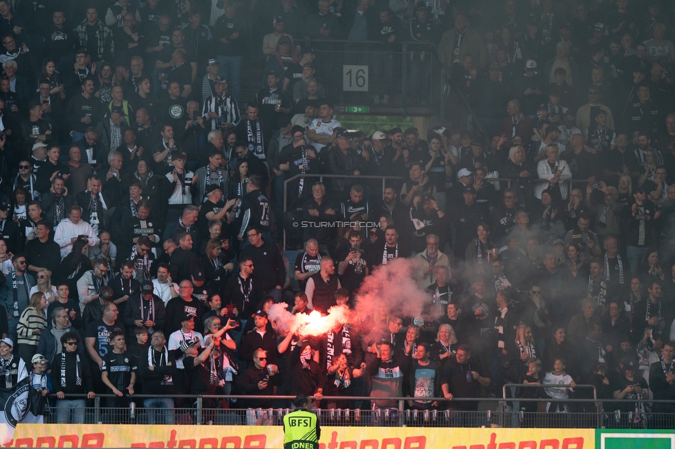 Sturm Graz - Wolfsberg
Oesterreichische Fussball Bundesliga, 32. Runde, SK Sturm Graz - Wolfsberger AC, Stadion Liebenau Graz, 24.05.2025. 

Foto zeigt Fans von Sturm
Schlüsselwörter: pyrotechnik