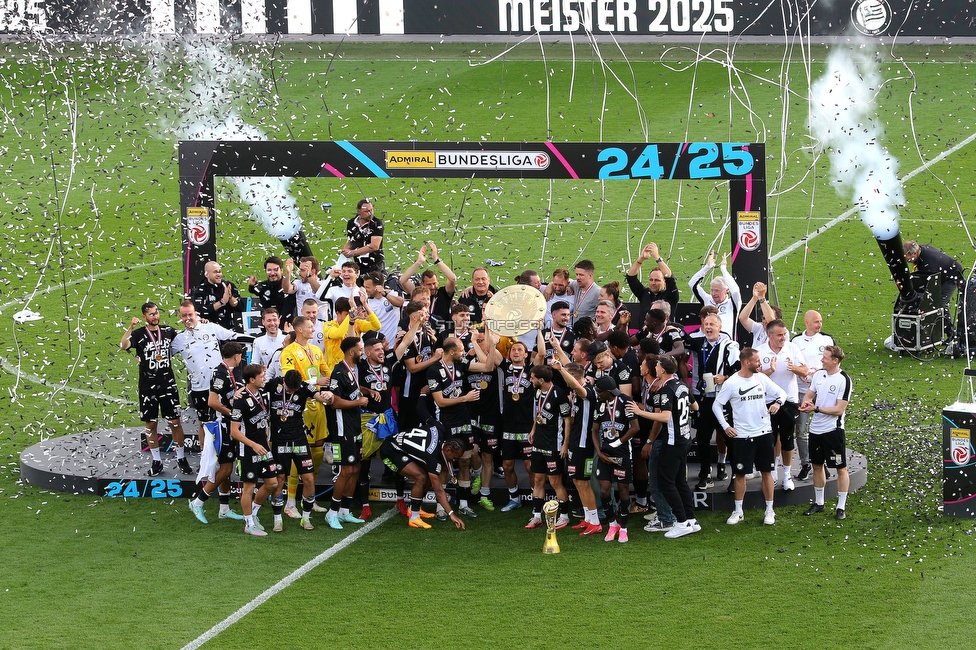 Sturm Graz - Wolfsberg
Oesterreichische Fussball Bundesliga, 32. Runde, SK Sturm Graz - Wolfsberger AC, Stadion Liebenau Graz, 24.05.2025. 

Foto zeigt Fans von Sturm
