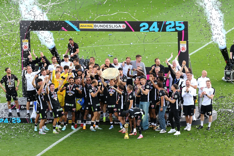Sturm Graz - Wolfsberg
Oesterreichische Fussball Bundesliga, 32. Runde, SK Sturm Graz - Wolfsberger AC, Stadion Liebenau Graz, 24.05.2025. 

Foto zeigt Fans von Sturm

